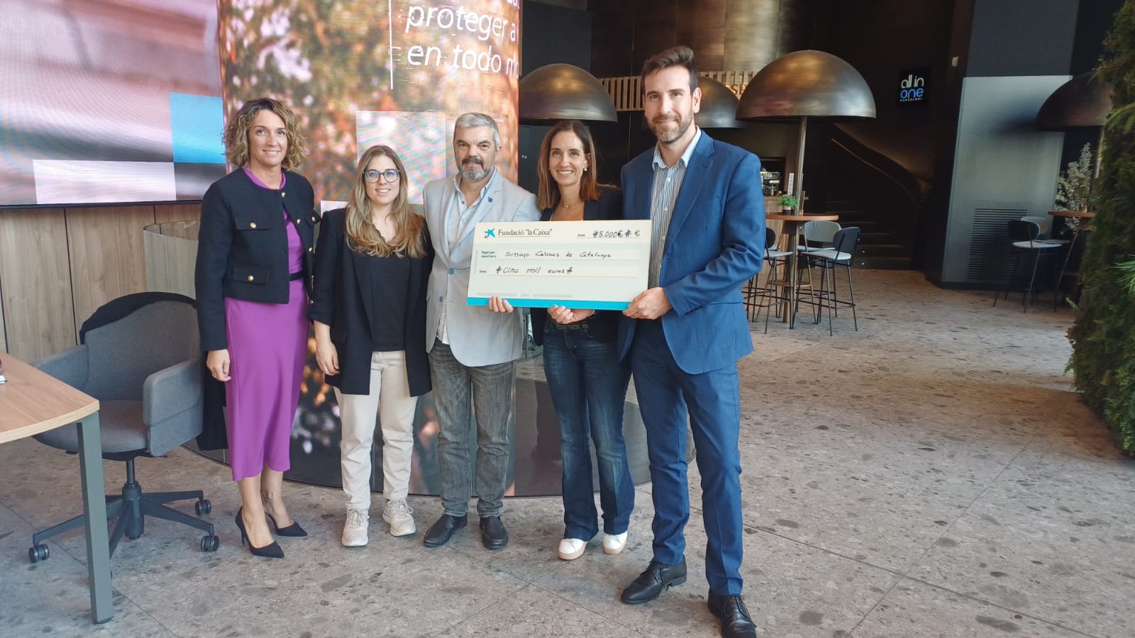 La Fundación La Caixa nos ha otorgado 5.000€ por el proyecto "Acceso a la salud para familias celíacas en situación de vulnerabilidad y exclusión 2024