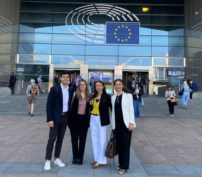 L’Associació Celíacs de Catalunya hem comparegut per primera vegada al Parlament Europeu per denunciar el greuge sanitari que pateix el col·lectiu amb celiaquia